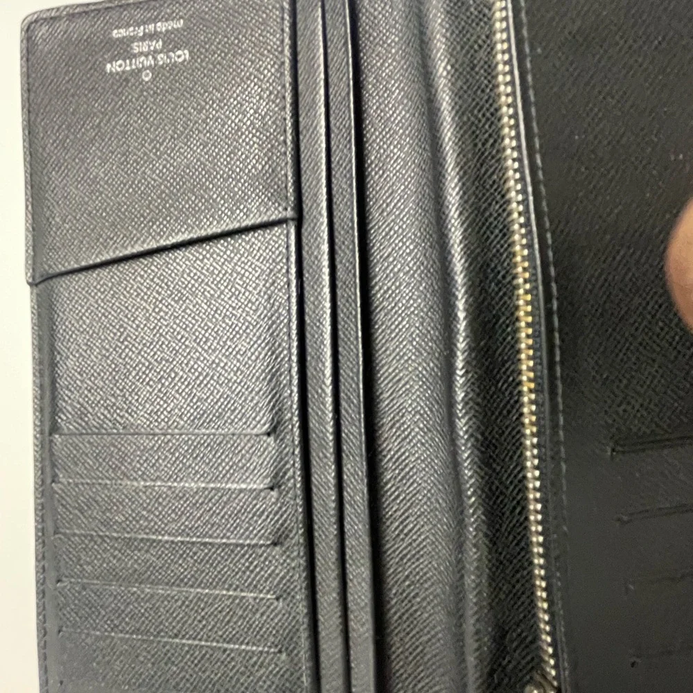 Louis Vuitton Black Textured Wallet - Picture 7 of 13